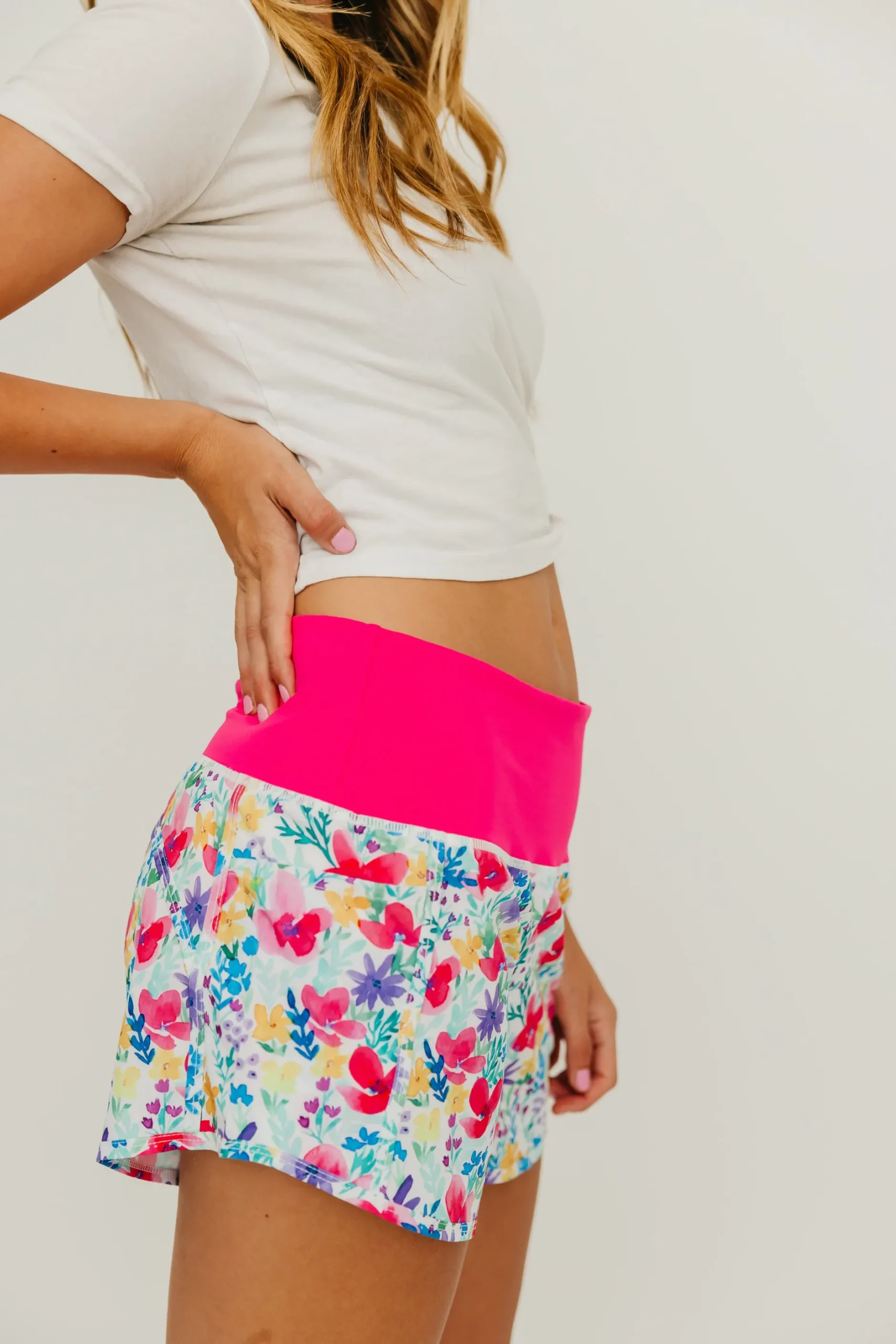 elite_shorts____hot_pink__3.webp Shorts>Maven Thread Elite Shorts - 3.5'' - Hot Pink Floral