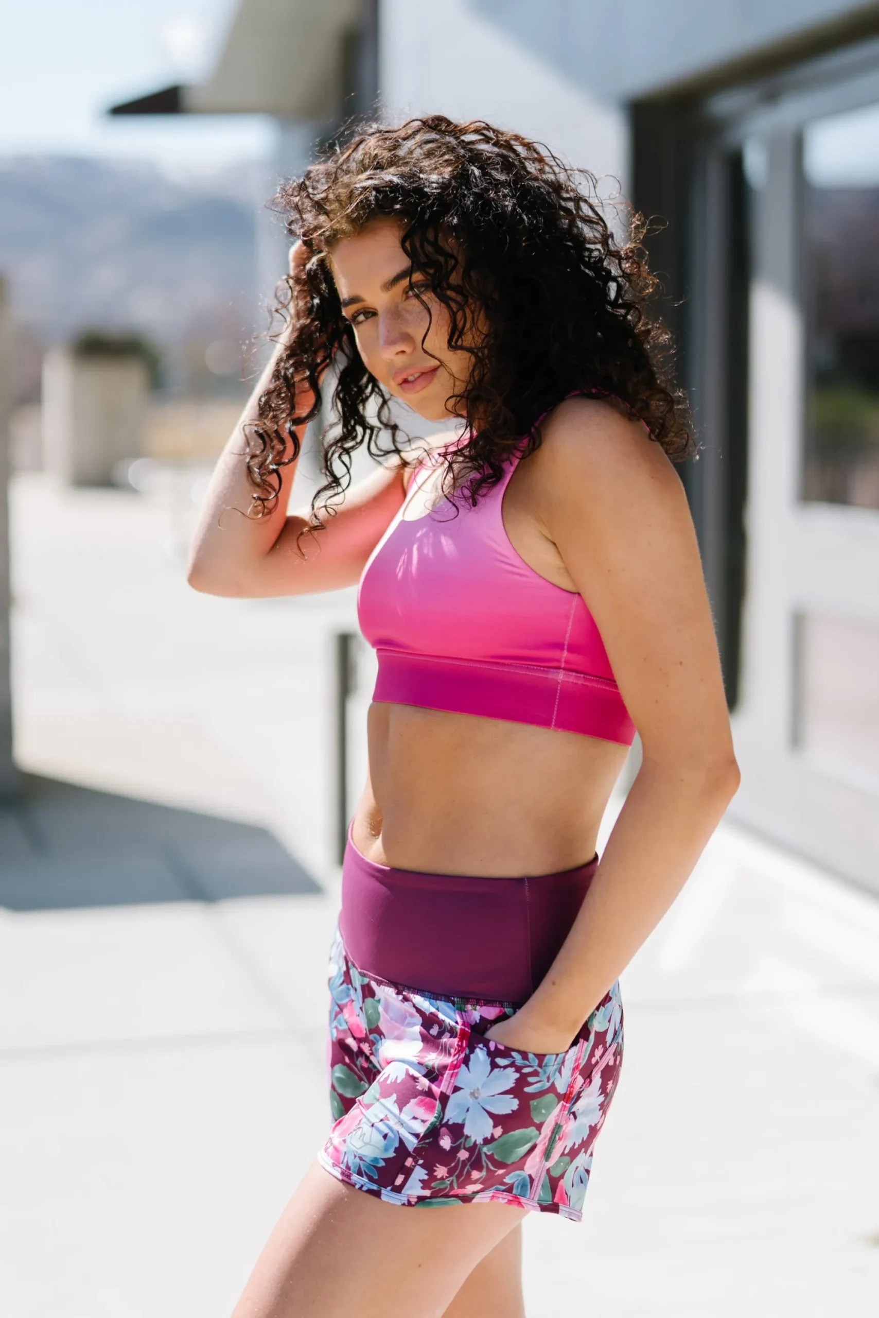 elite_shorts____maroon_fl_3.webp Shorts>Maven Thread Elite Shorts - 3.5'' - Maroon Floral