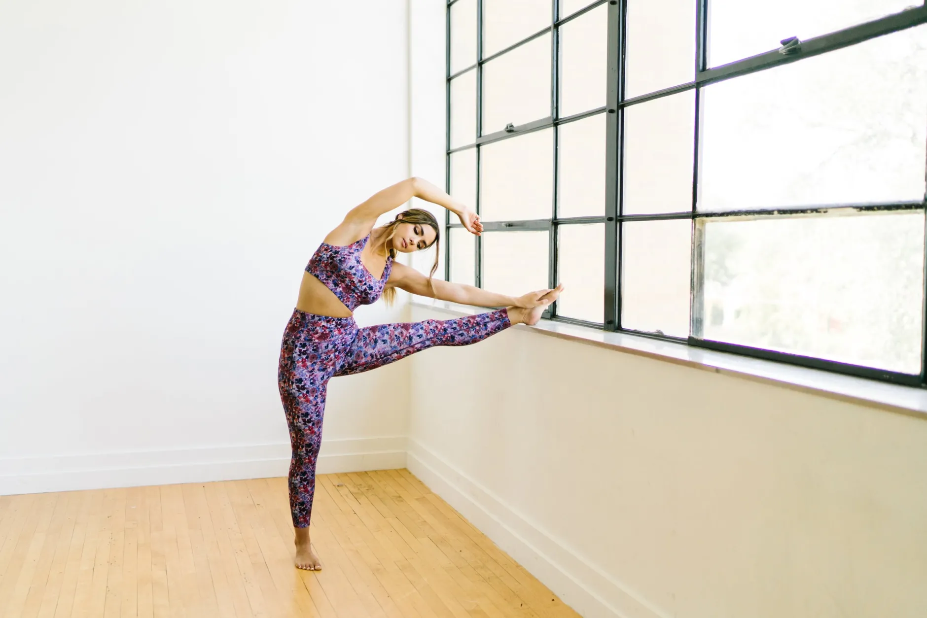 focus_leggings__autumn_fl_2.webp Leggings>Maven Thread Focus Leggings - Autumn Floral