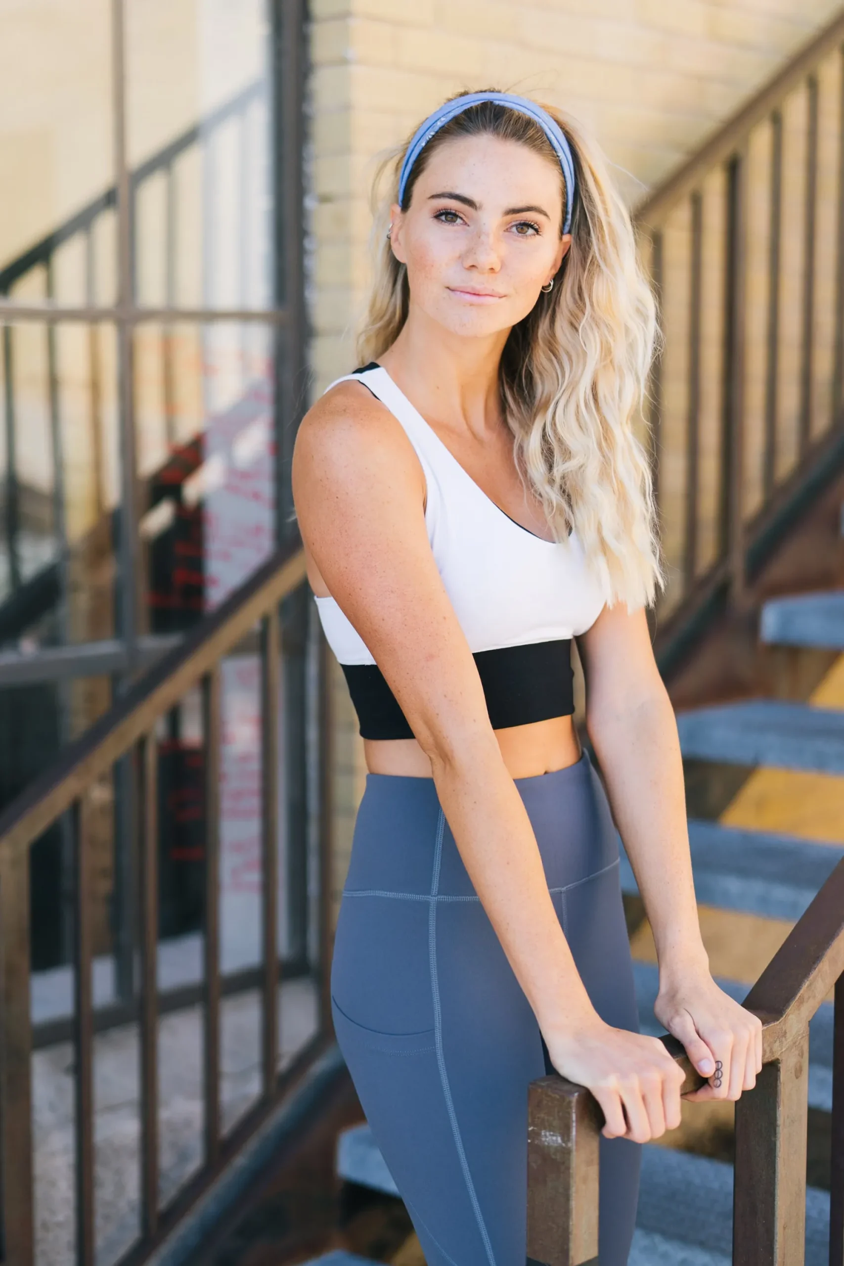 focus_leggings__dusty_blu_4.webp Leggings>Maven Thread Focus Leggings - Dusty Blue