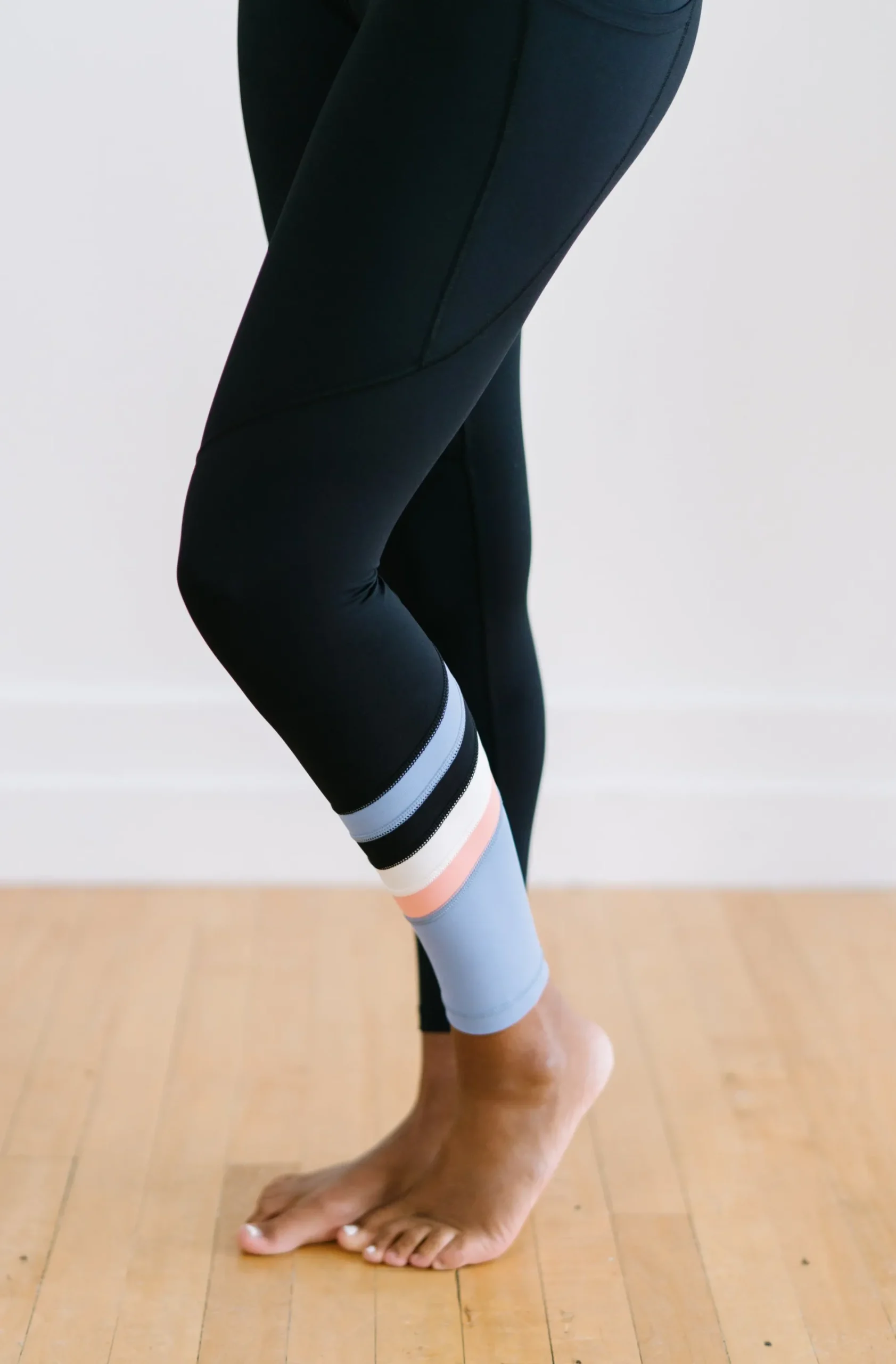 hype_leggings__sunrise_1.webp Leggings>Maven Thread Hype Leggings - Sunrise