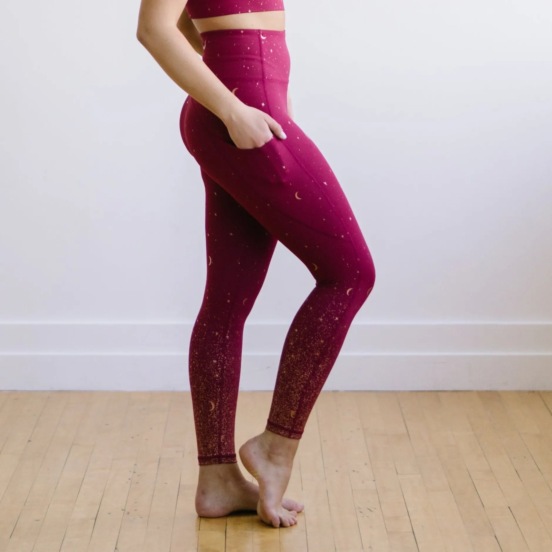inspire_leggings__maroon__1-1.webp Leggings>Maven Thread Inspire Leggings - Maroon Moons