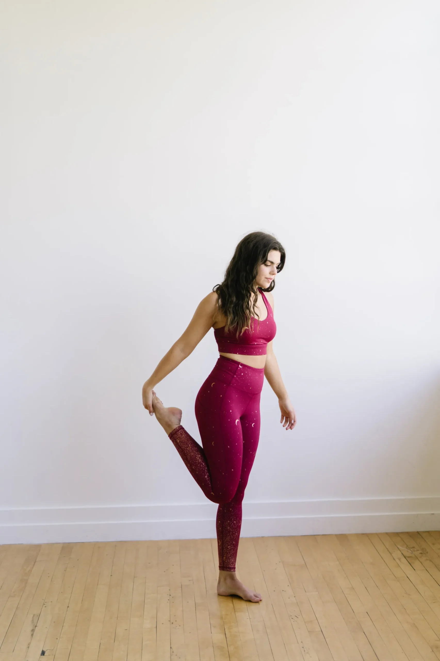inspire_leggings__maroon__6-1.webp Leggings>Maven Thread Inspire Leggings - Maroon Moons