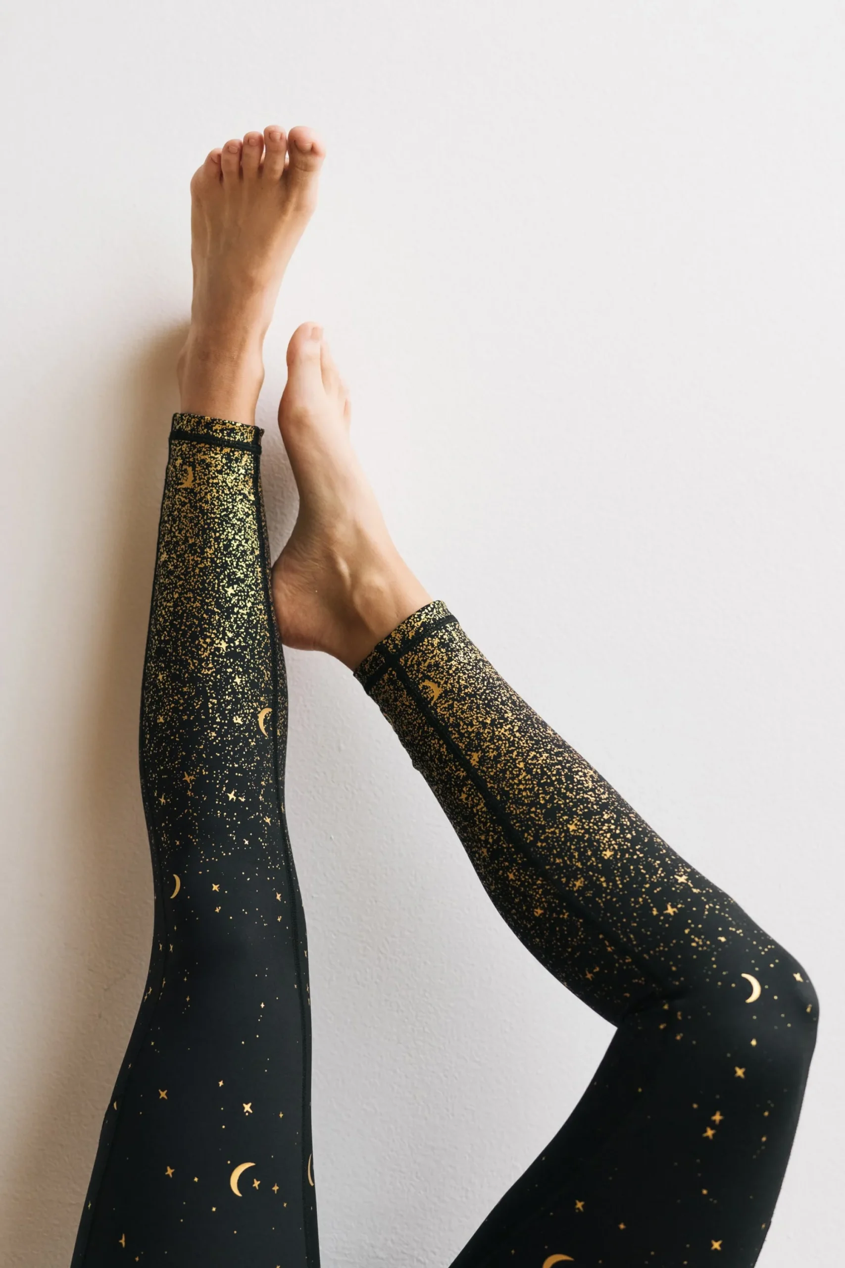 inspire_leggings__moons_1.webp Leggings>Maven Thread Inspire Leggings - Moons