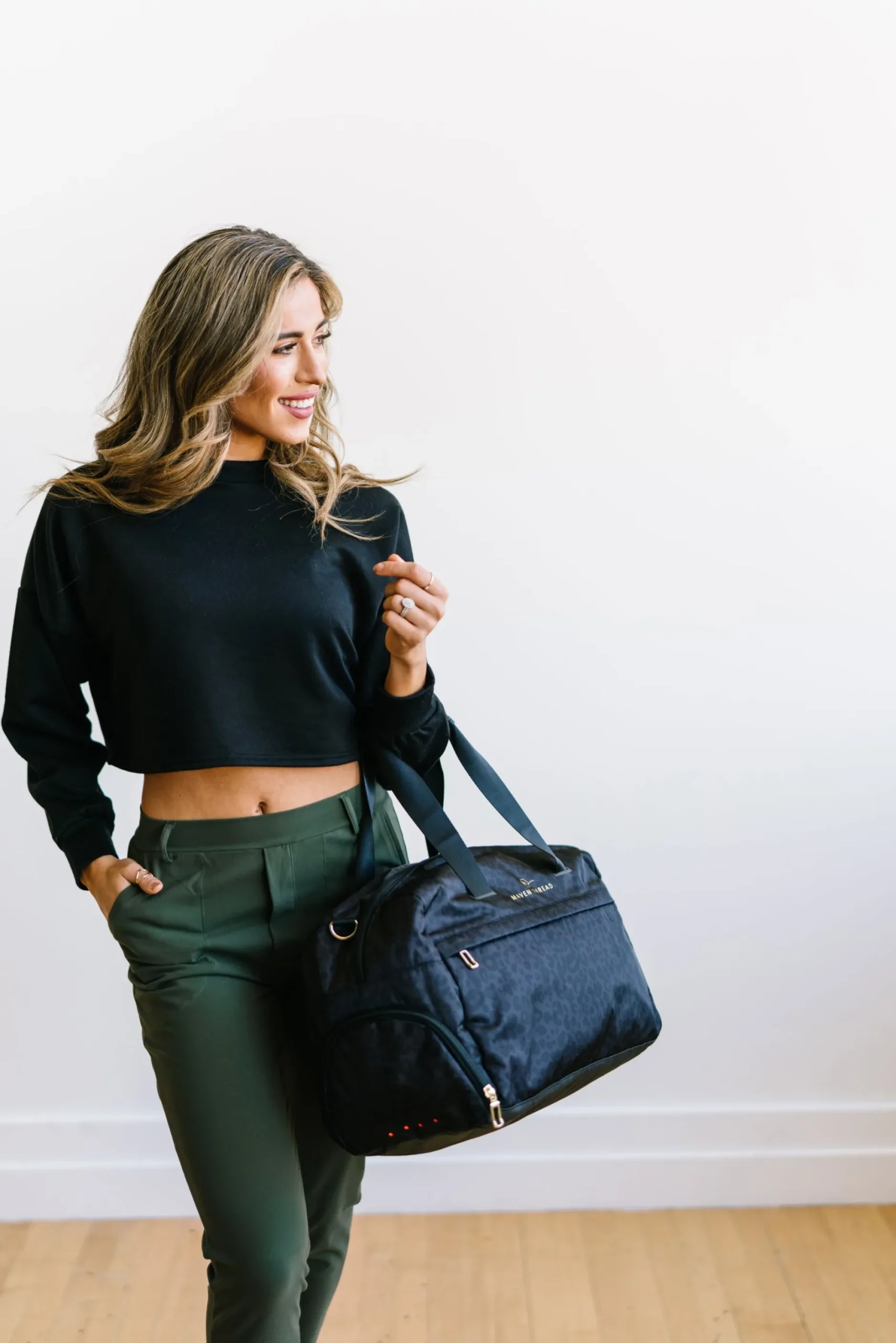 on_the_go_duffel__grey_le_4.webp Duffel Bags>Maven Thread On the Go Duffel - Grey Leopard