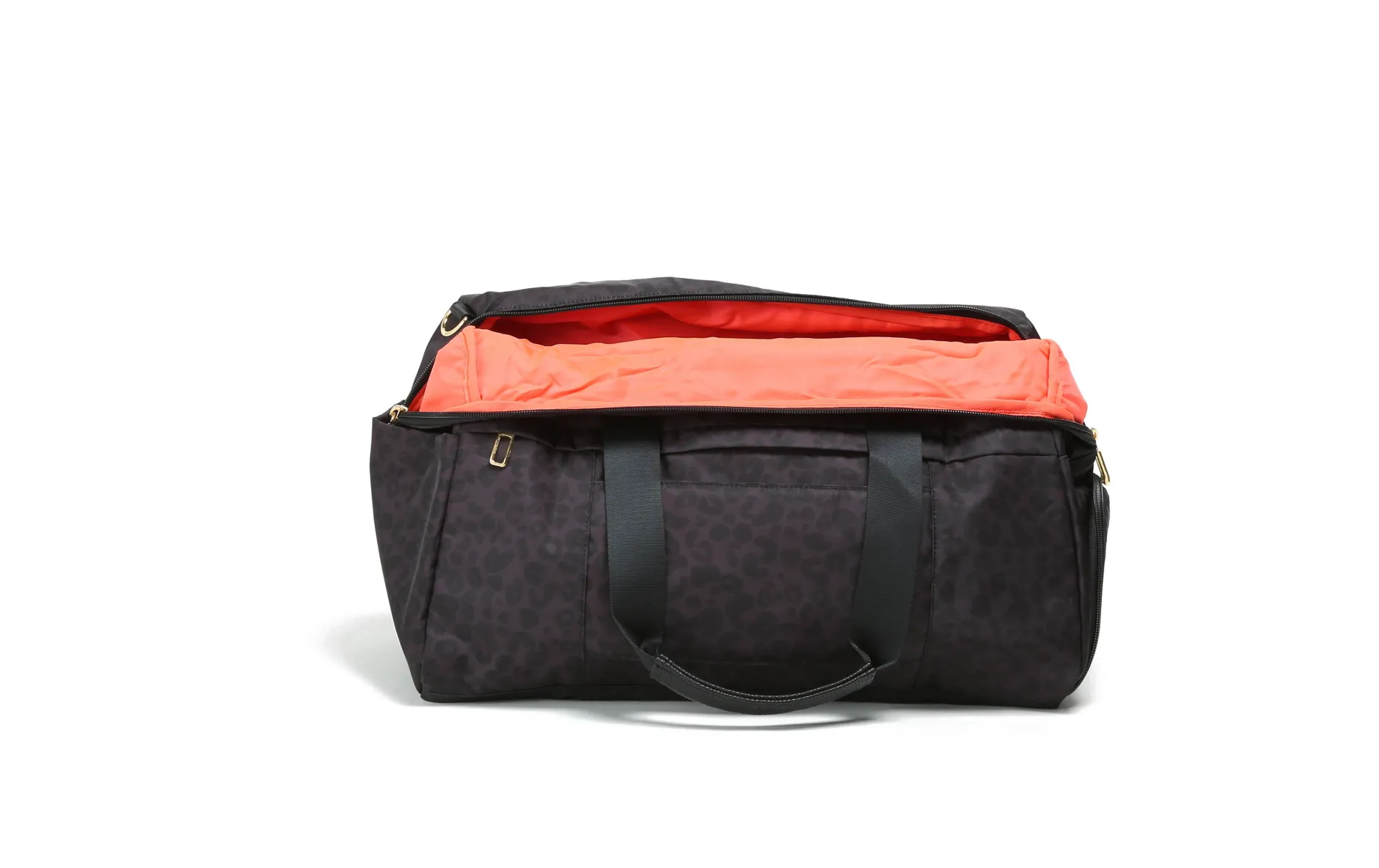 on_the_go_duffel__grey_le_7.webp Duffel Bags>Maven Thread On the Go Duffel - Grey Leopard