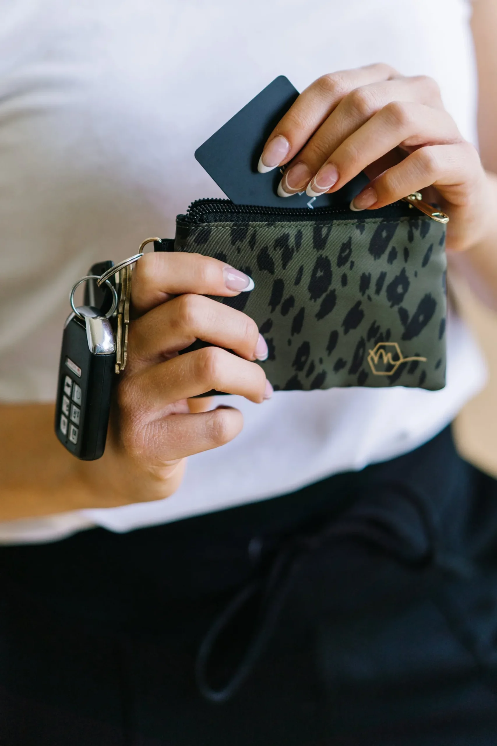 sport_wallet__green_leopa_2.webp Wallets>Maven Thread Sport Wallet - Green Leopard